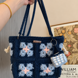 Floral crochet tote bag collection